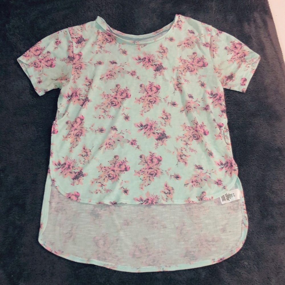 Women’s Aeropostale shirt